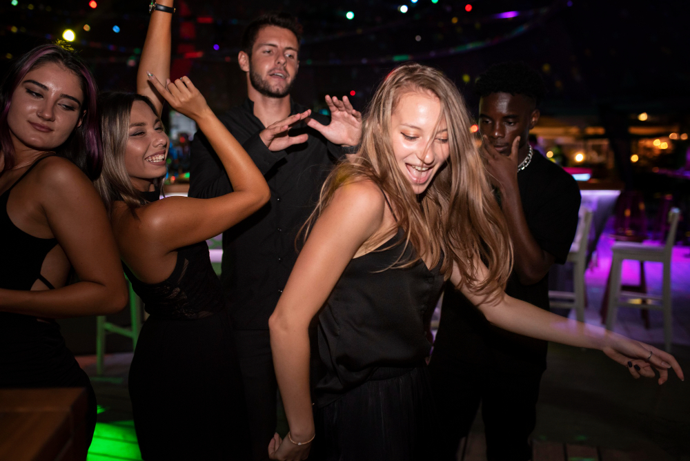 Filipino Club in Dubai with live DJ and dance floor